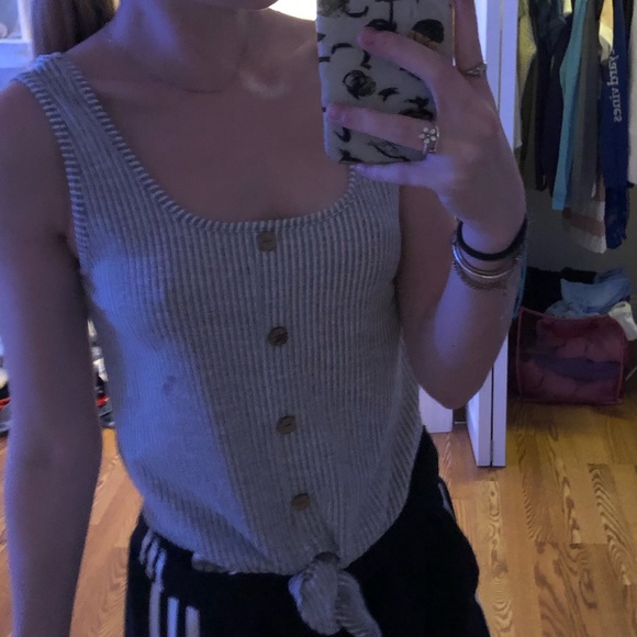 Stripped tank tie in the front - Picture 2 of 2